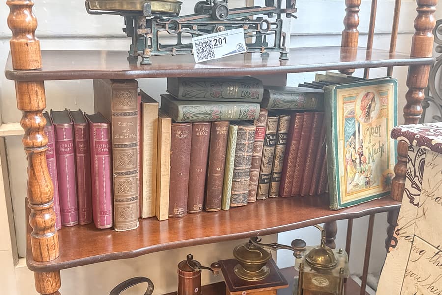 Inhalt Regalebene: Bücher 